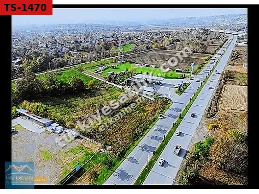 SAKARYA VALİLİK YOLUNDA SATILIK TİCARİ İMARLI ARSA