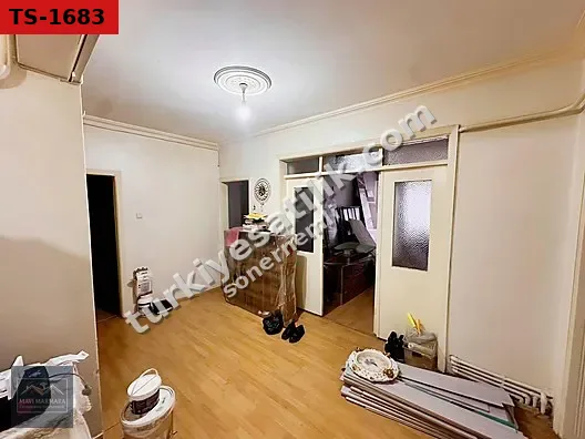 ÇARŞI MERKEZİNDE 125 m2 3+1 SATILIK ARA KAT DAİRE