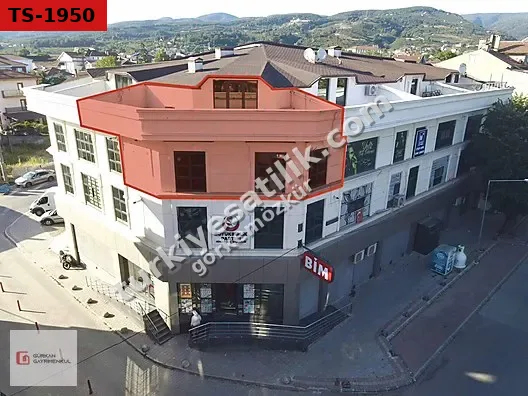 GÜRKAN GAYRİMENKUL HENDEK MERKEZDE EŞYALI DUBLEKS 1+1 OFİS